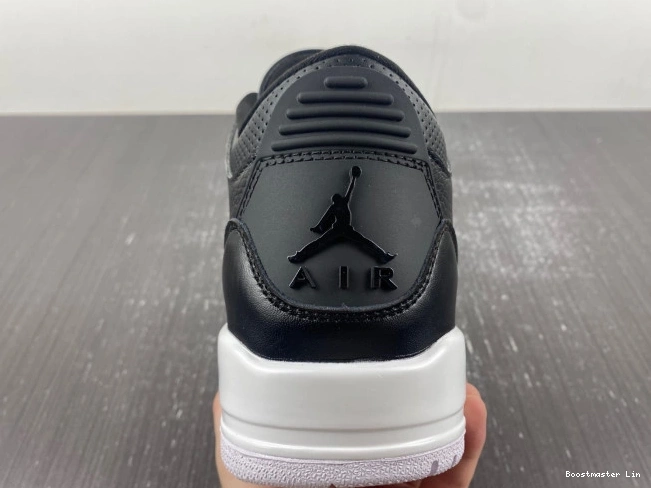 Boostmaster lin Monday Jordan Cyber Retro 136064-020 3 (2016) 0815